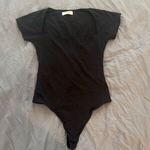Babaton contour Short Sleeve Bodysuit